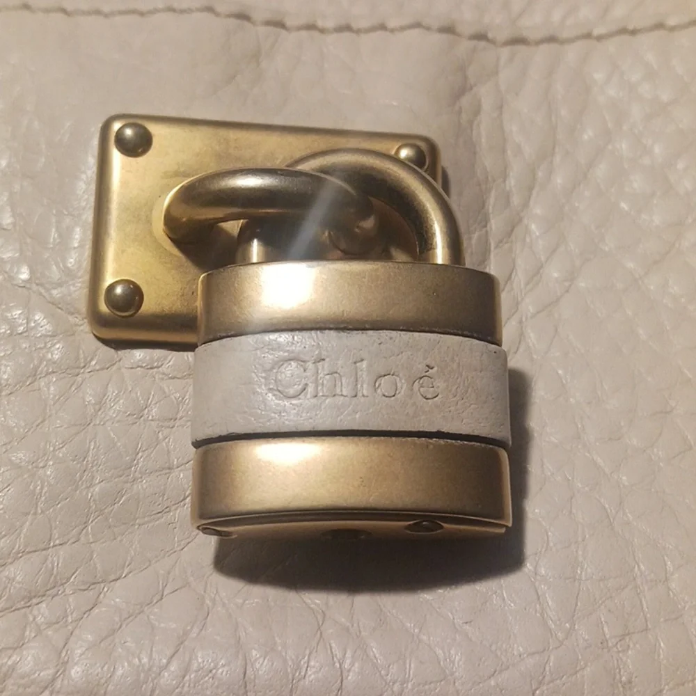 Chloé Paddington Wallet - Picture 3 of 17